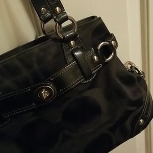 ♥️ Black COACH Satchel .. silver hardware